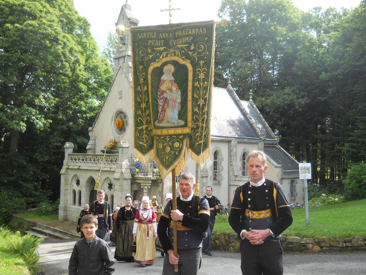 09-Procession3